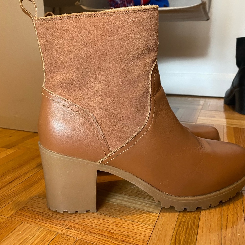 Women’s Soludos - Leather and Suede, Fleece Lined Dani Shearling Boot - 9.5